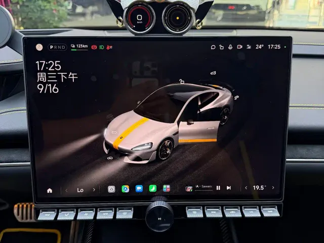 Xiaomi SU7 Ultra — Фото автомобиля 7