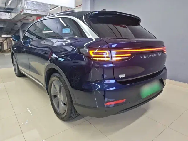 Leapmotor C11 — Фото автомобиля 4