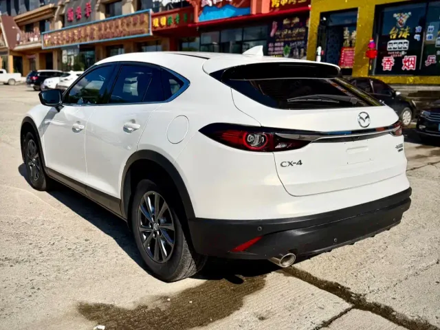Mazda CX-4 — Фото автомобиля 4