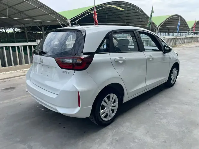 Honda Fit — Фото автомобиля 6