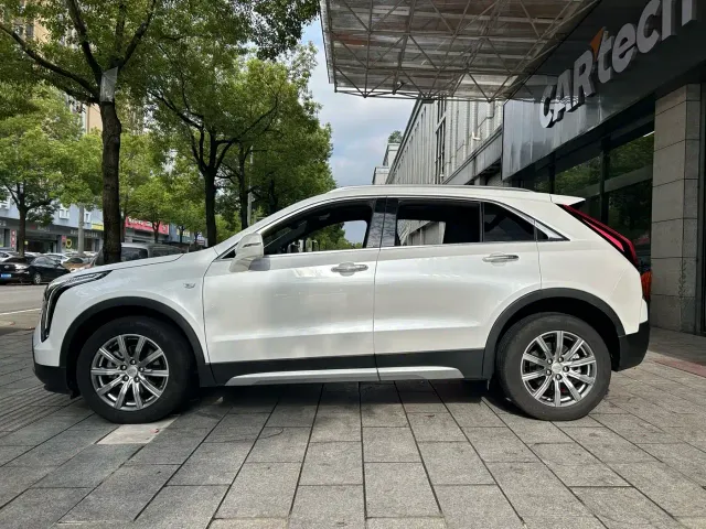 Cadillac XT4 — Фото автомобиля 12