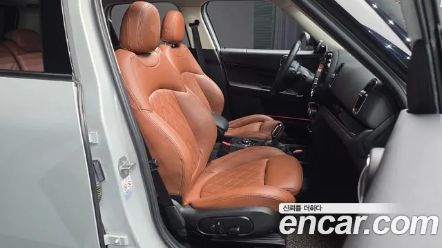 MINI Countryman — Фото автомобиля 12