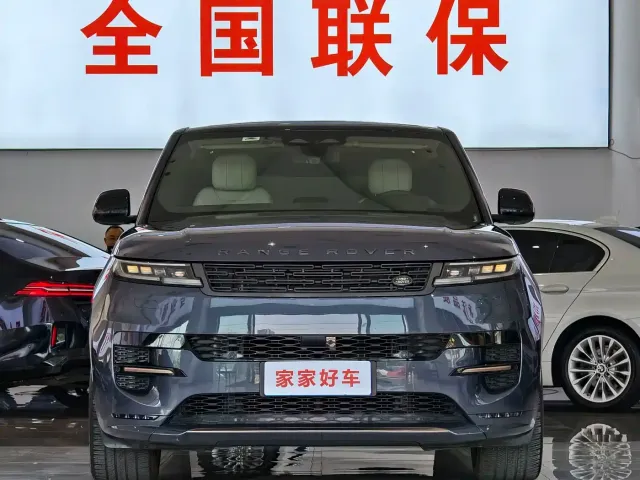 Land Rover Range Rover Sport — Фото автомобиля 3