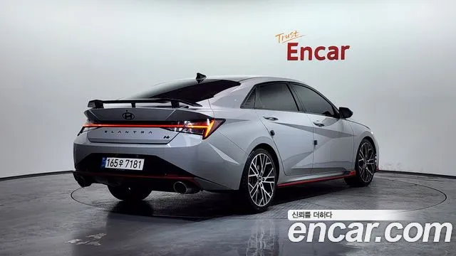 Hyundai AVANTE — Фото автомобиля 2