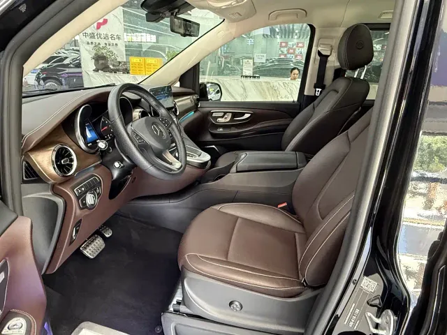 Mercedes-Benz V-Class — Фото автомобиля 22