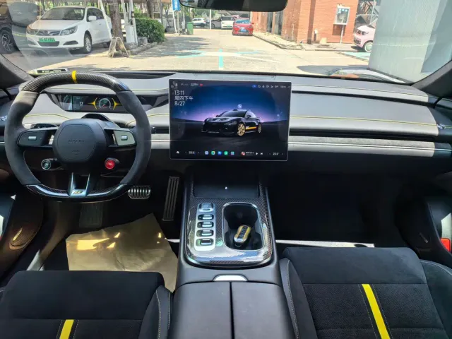 Xiaomi SU7 Ultra — Фото автомобиля 5