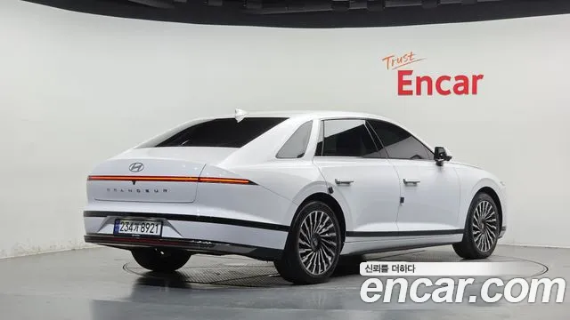 Hyundai Grandeur GN7 — Фото автомобиля 2
