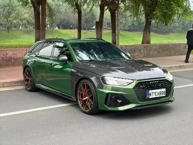 Audi RS 4 — Фото автомобиля 2