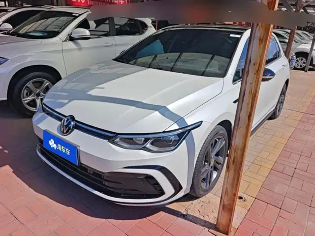 Фотография автомобиля — Volkswagen Golf