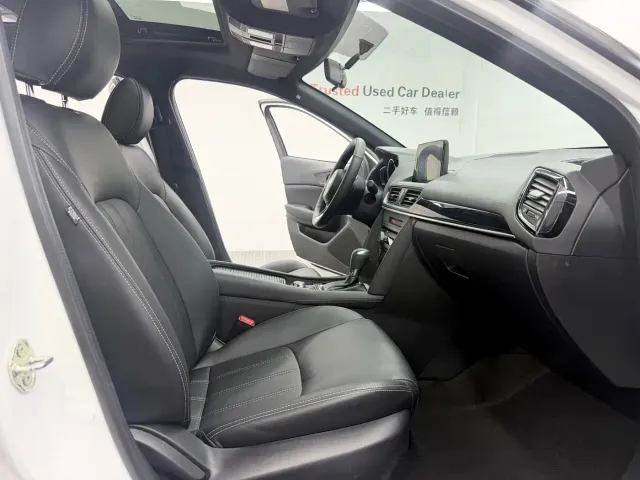 Mazda CX-4 — Фото автомобиля 8