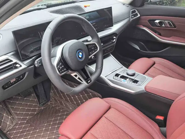 BMW i3 — Фото автомобиля 7