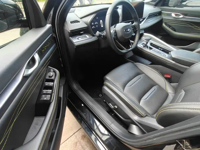 Geely Xingrui — Фото автомобиля 4