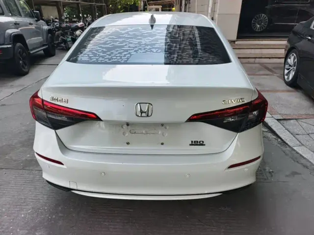 Honda Civic — Фото автомобиля 5