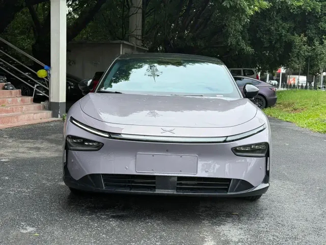 Xpeng P7+ — Фото автомобиля 2