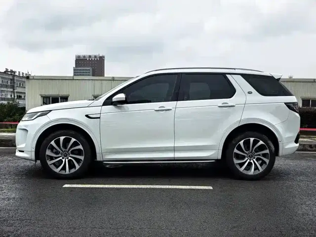 Land Rover Discovery Sport — Фото автомобиля 3