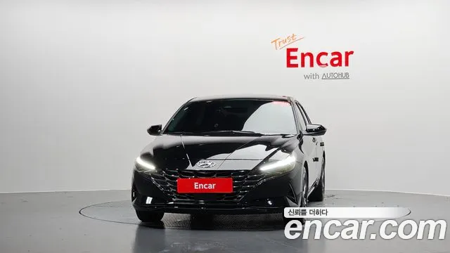 Hyundai AVANTE Avante (CN7) — Фото автомобиля 3
