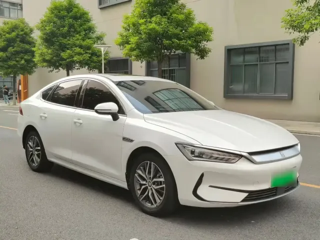 BYD Qin PLUS — Фото автомобиля 5