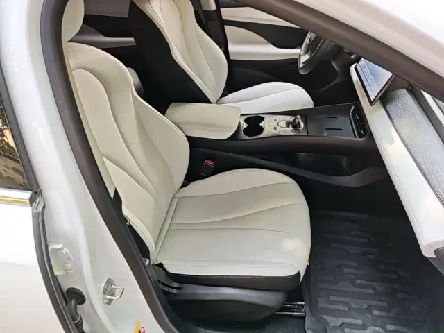 BYD Seal 05 DM-i — Фото автомобиля 19
