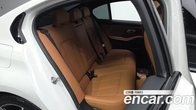 BMW 3-Series 3 серия (G20) 320i M Sport — Фото автомобиля 11