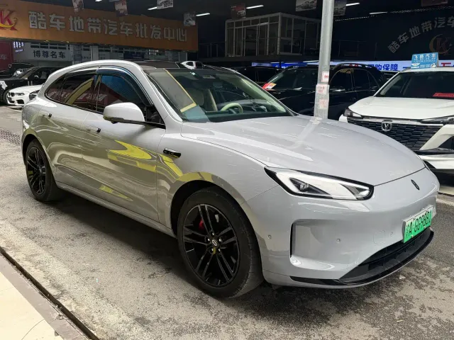 Aito M5 — Фото автомобиля 3