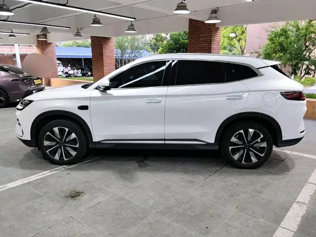 BYD Song PLUS — Фото автомобиля 2