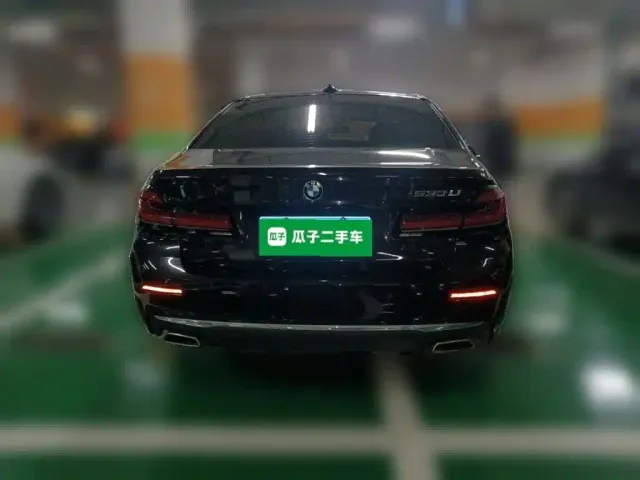 BMW 5 Series — Фото автомобиля 3