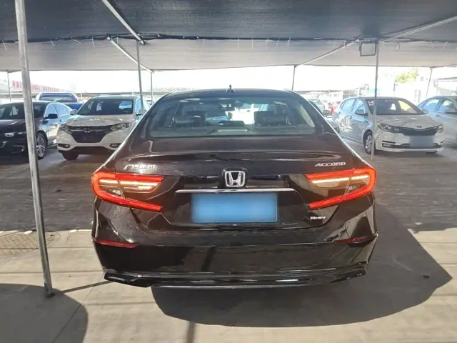 Honda Accord — Фото автомобиля 5