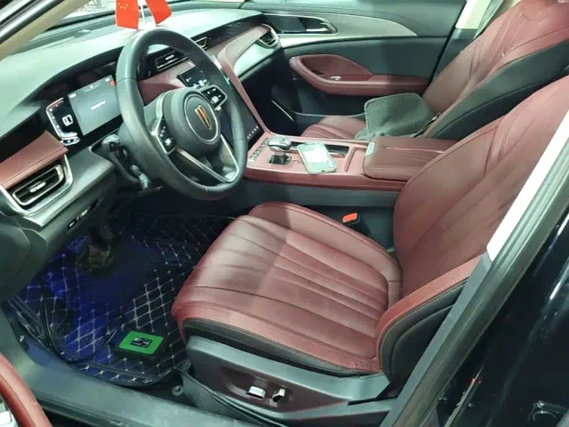 Hongqi H5 — Фото автомобиля 14
