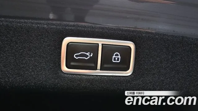 Hyundai Grandeur Grandeur (GN7) 2.5 Бензин 2WD — Фото автомобиля 29