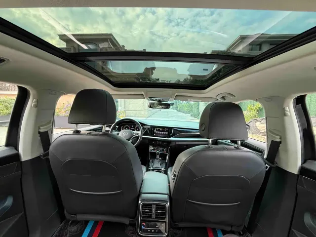 Volkswagen Passat — Фото автомобиля 5
