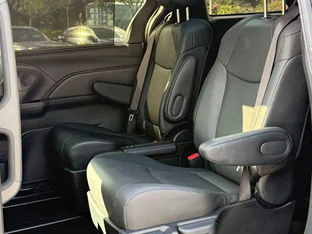 Toyota Granvia — Фото автомобиля 6
