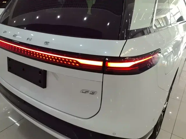 Xpeng G9 — Фото автомобиля 7