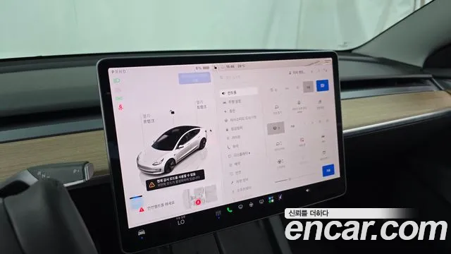 Tesla Model 3 — Фото автомобиля 16