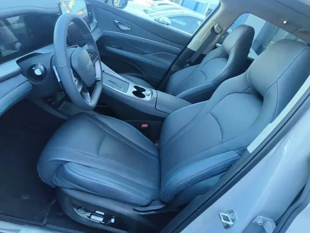 BYD Hai Shi 07 DM-i — Фото автомобиля 14