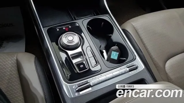 Kia Canival Новый Carnival 4 поколение HEV 9 мест Signature — Фото автомобиля 9