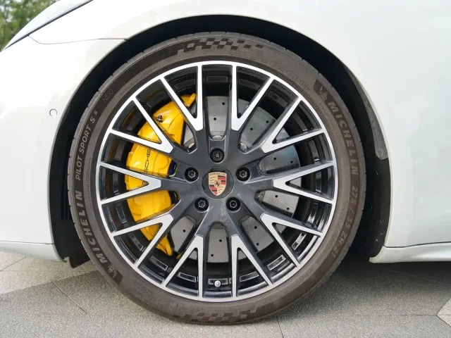 Porsche Panamera — Фото автомобиля 4
