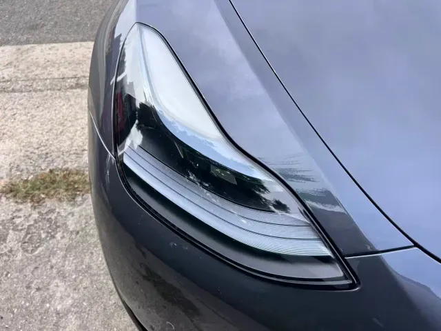 Tesla Model Y — Фото автомобиля 11