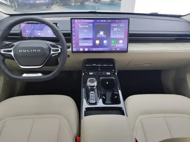 Wuling Starlight — Фото автомобиля 12