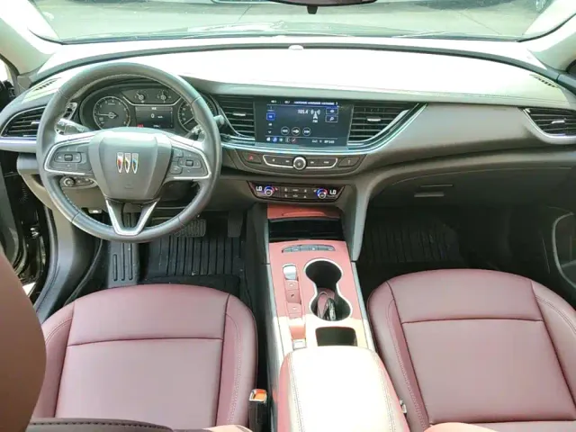 Buick Regal — Фото автомобиля 9