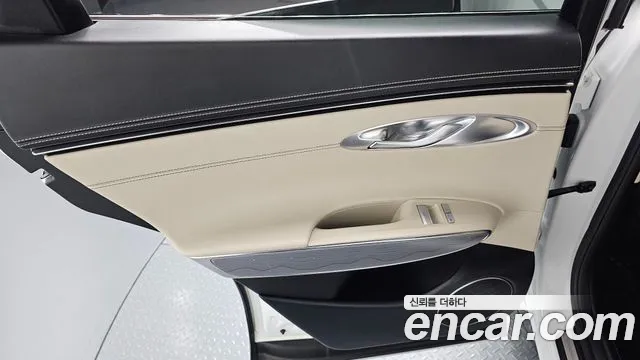 Genesis GV70 2.5T Бензин AWD — Фото автомобиля 24