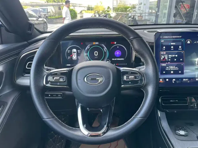 GAC Trumpchi GS8 — Фото автомобиля 14