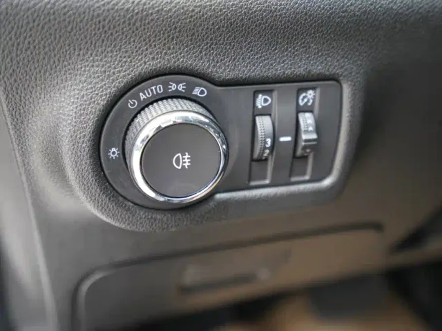 Chevrolet Menlo — Фото автомобиля 6