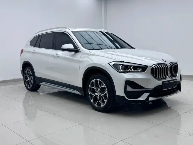BMW X1 — Фото автомобиля 3