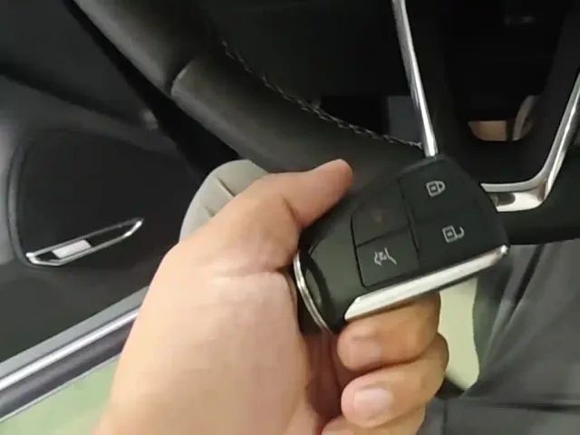Buick Envision Plus — Фото автомобиля 8