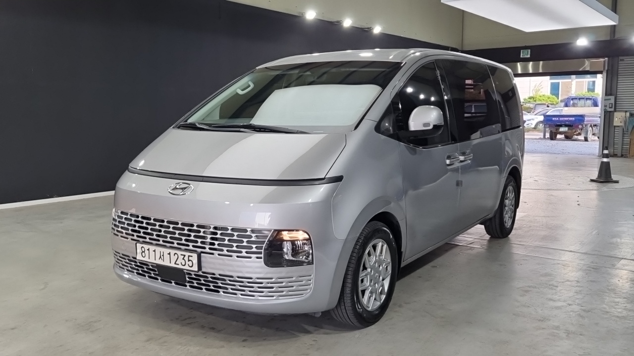 Фотография автомобиля — Hyundai Staria