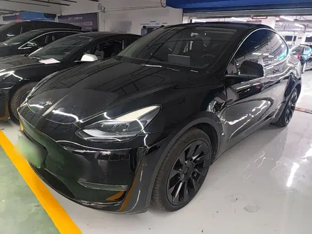 Фотография автомобиля — Tesla Model Y
