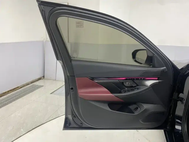 BMW i5 — Фото автомобиля 26