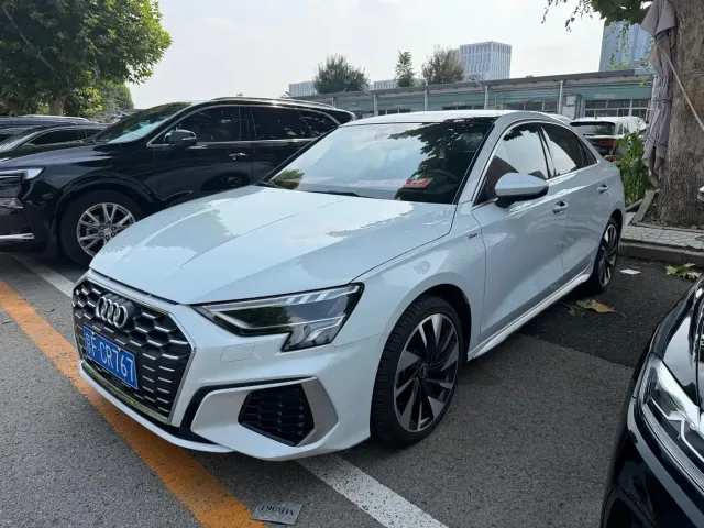 Фотография автомобиля — Audi A3