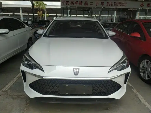 Roewe i5 — Фото автомобиля 2