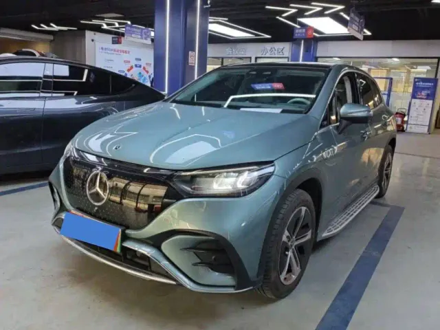 Mercedes-Benz EQE SUV — Фото автомобиля 2